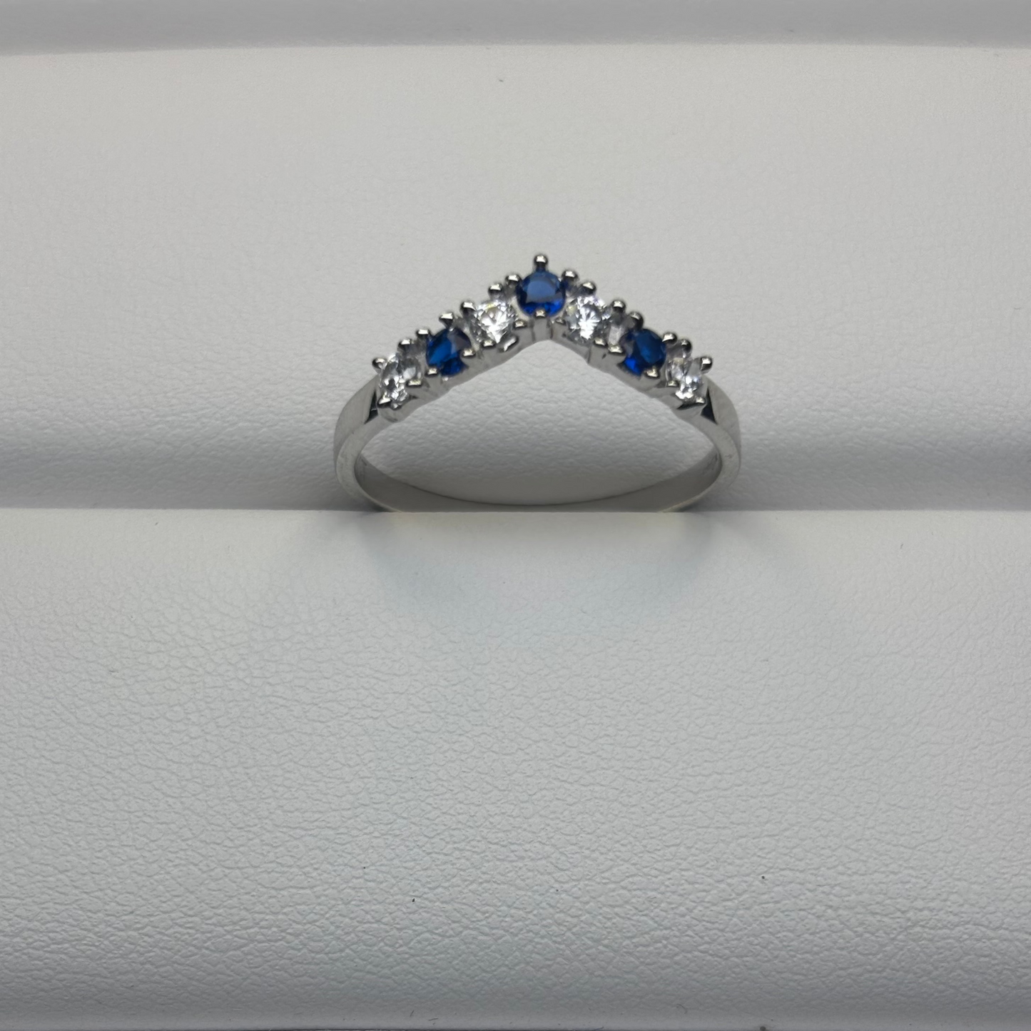 9ct White Dress Ring Div003