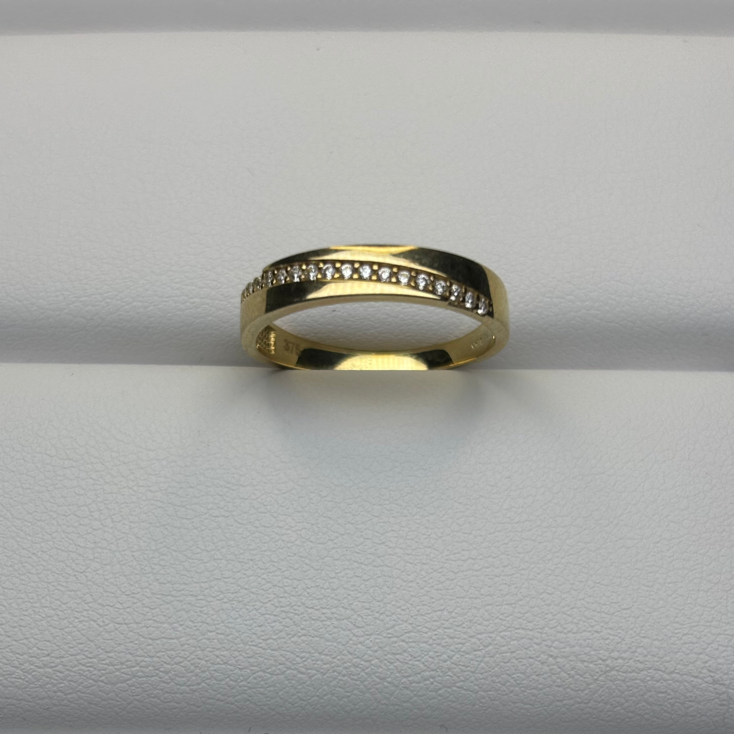9ct Yellow Dress Ring Div300